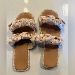 Pattern Sandals
